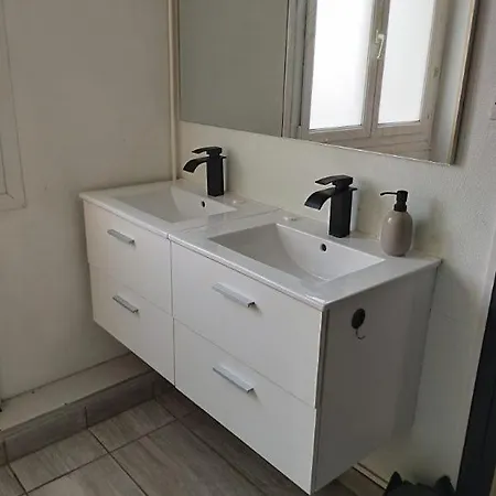 Grande Maison Holiday home Brest
